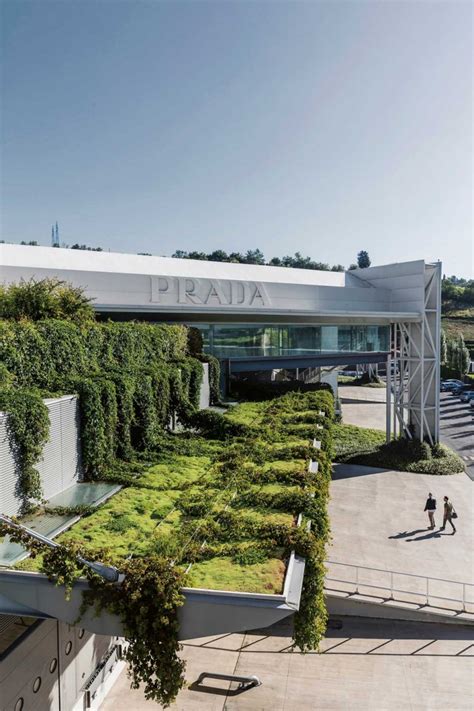 nuova pelletteria prada|Prada Valvigna: la garden factory tra architettura e natura.